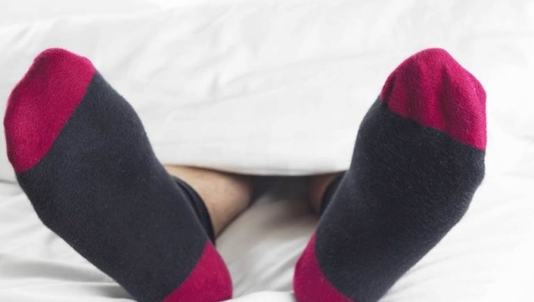 should i sleep in compression socks should i sleep in compression socks
